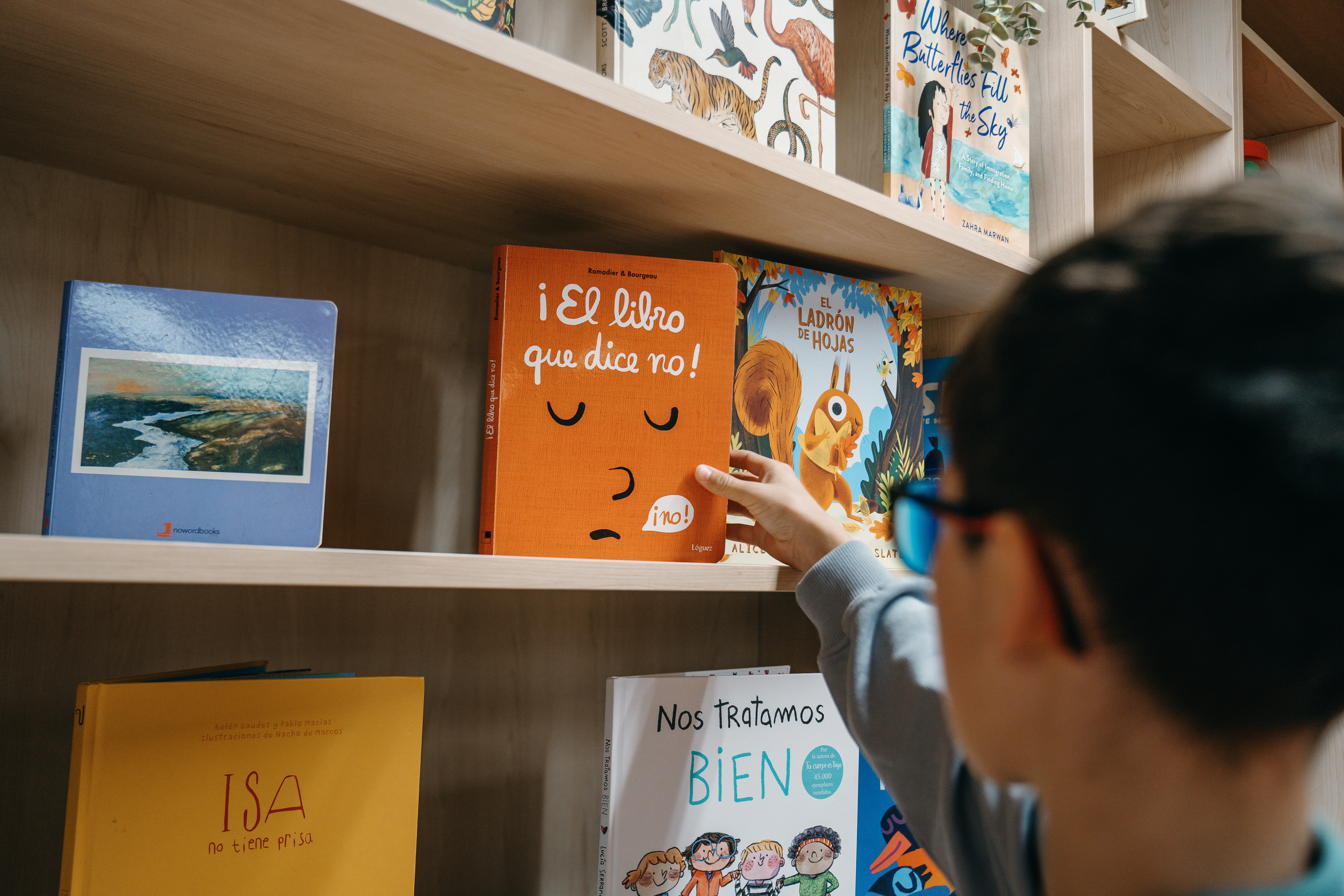 Escola trilingüe: com els nens aprenen català, castellà i anglès sense estudiar-los